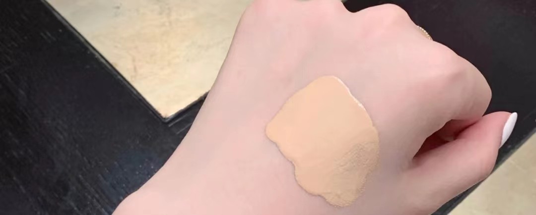 四款大牌霧面妝效“粉底液”測評，看看入哪款才是真的不踩雷？