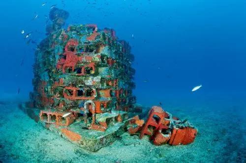 人工鱼礁建设是改善海洋环境增殖资源的有效措施 人工鱼礁建设是改善海洋环境增殖资源的有效措施