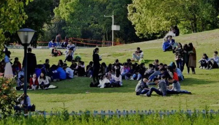 浙大考试允许考生带小抄，但是必须是手写才行，学生：套路太深