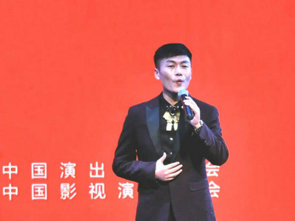 一首振奋人心的歌——浅评著名诗人徐红林歌词作品《回望陕北》