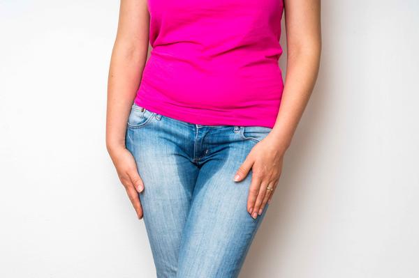 女性小便过后到底该不该擦？医生：该擦，但还需注意这2点