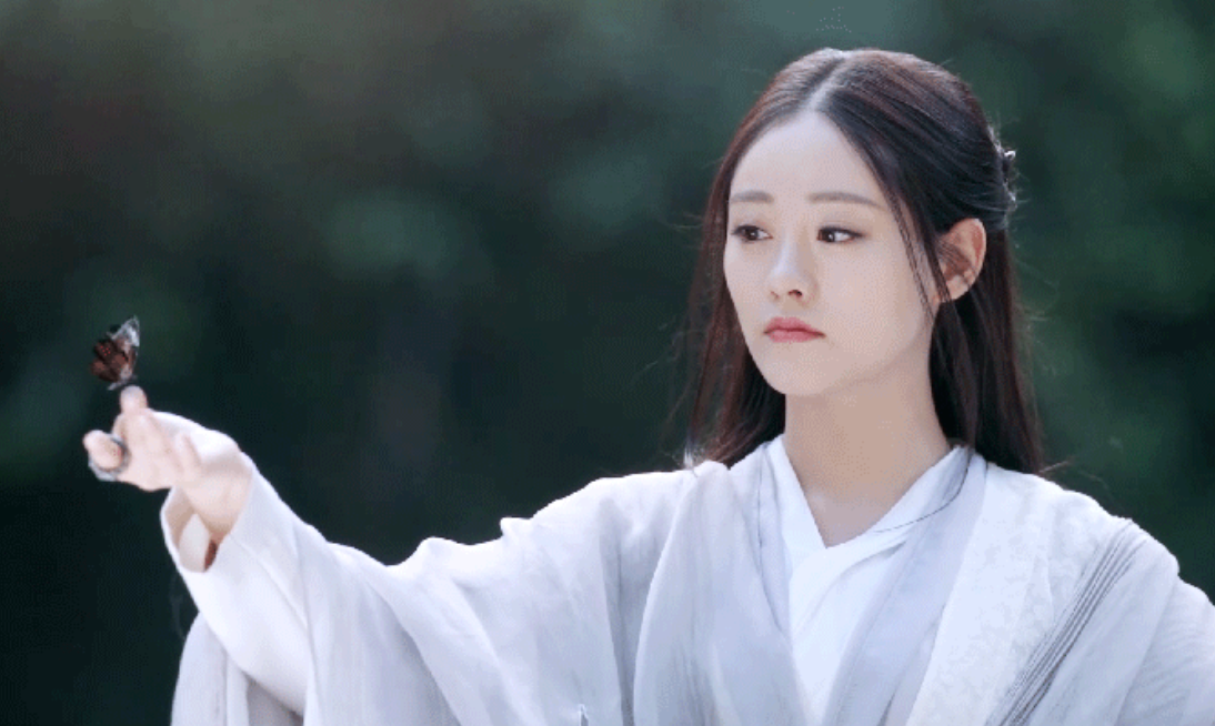 互联网美女真的太多了！杨幂身材大杀四方，赵今麦长大了这么美？