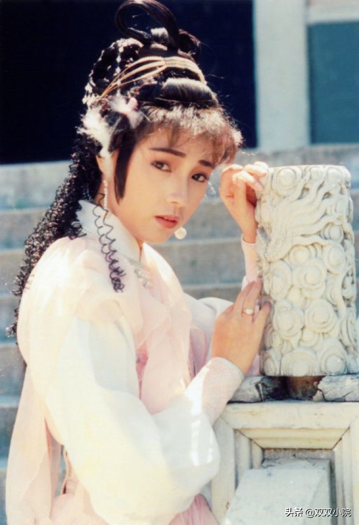 遗传真的是1门深奥的学问，父母均是神仙颜值，儿女却一言难尽