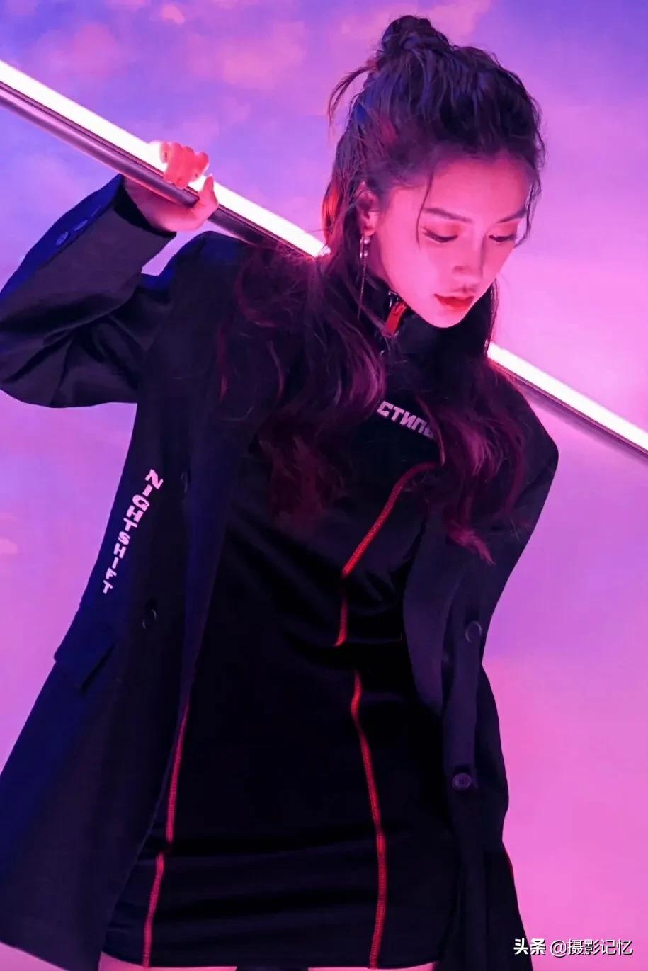 杨颖：女人味十足