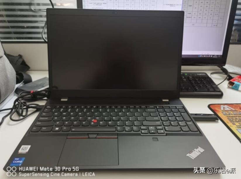 用了很多，发现工作笔记本电脑的终极选择还是ThinkPad和MacBook