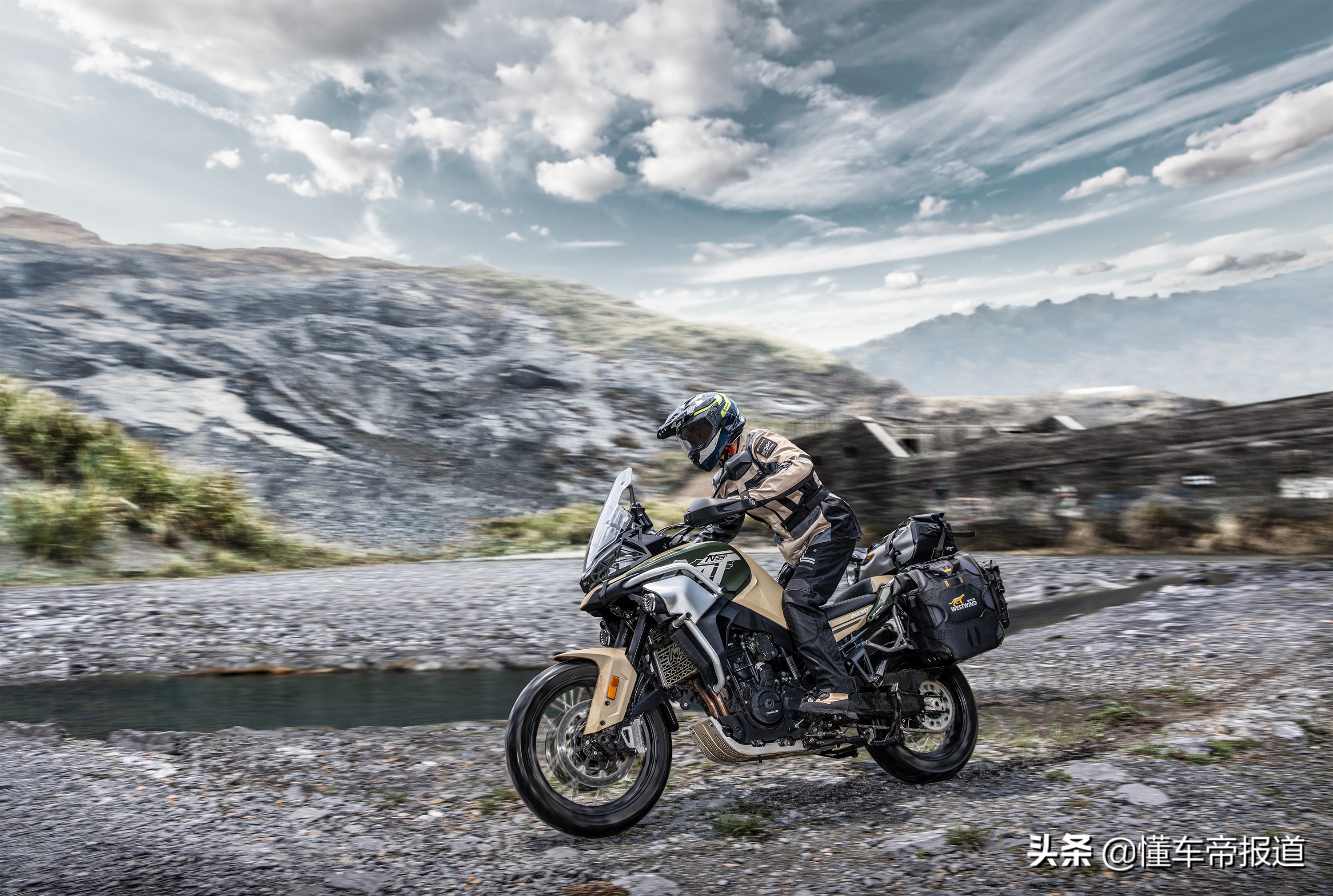 98万元,摩旅"全家桶"原厂配齐!春风800mt n39° 上市