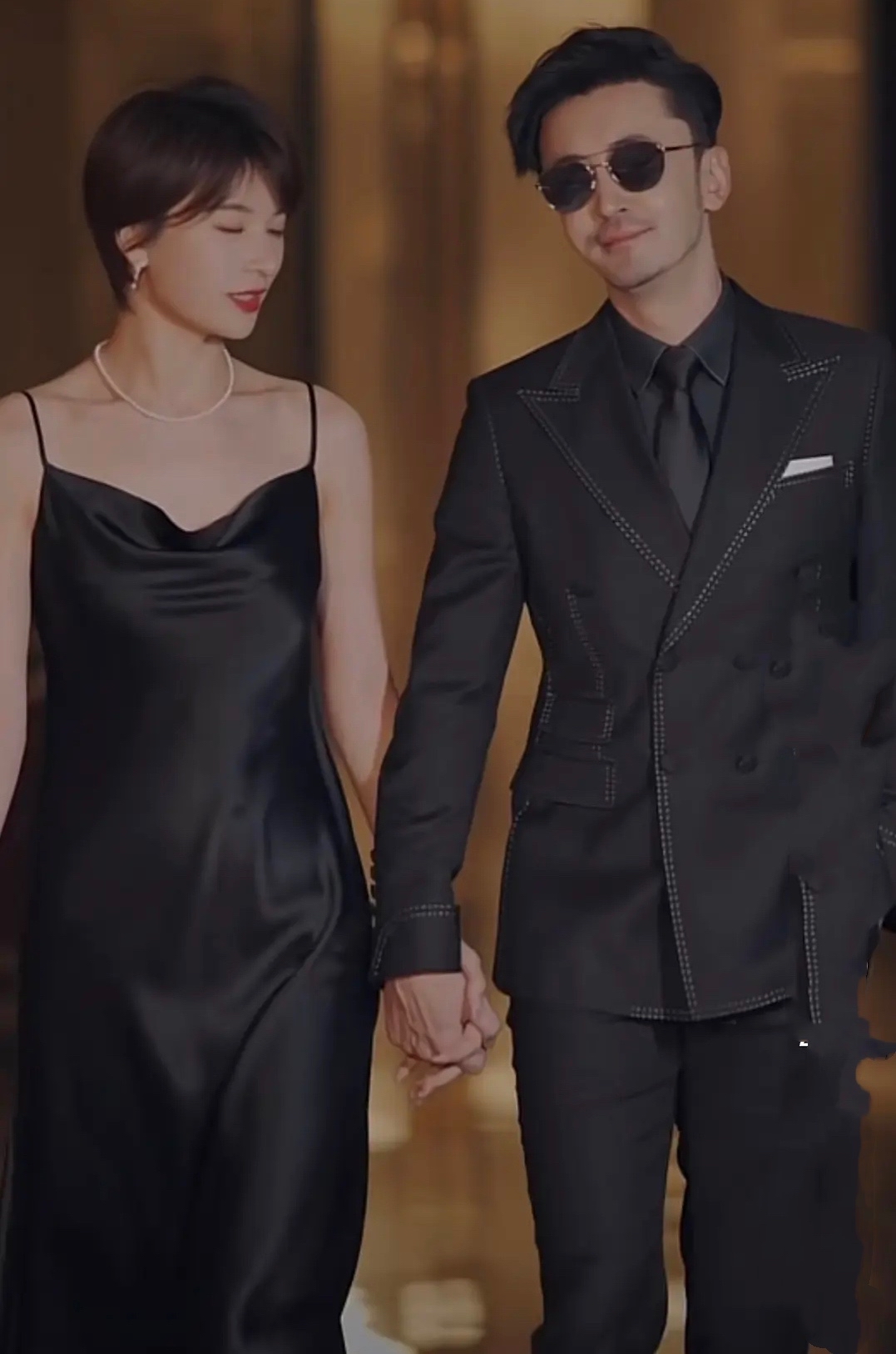 吴雅婷Davie带货破千万，蒋菲菲李雅男合体却被骂惨！原因很现实