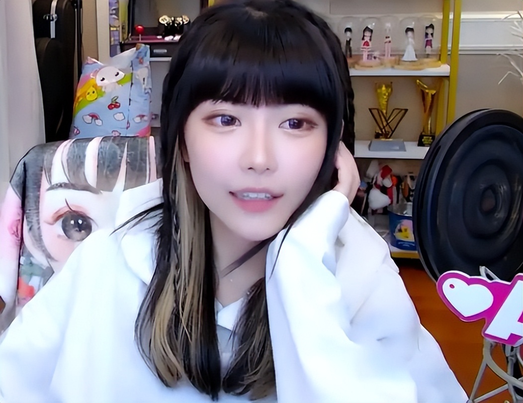 11位网红的收入，有人一分钟50万，有人年入30亿，19岁存款8位数