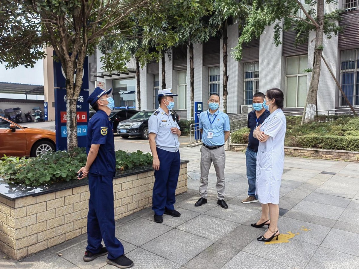 夹江县消防救援大队到乐山市精神卫生中心开展消防维保专项督查