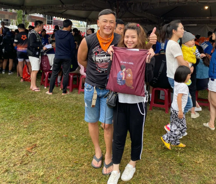 江宏恩与妻子秀恩爱！51岁身材健硕，渴望当爸但结婚5年仍无子女