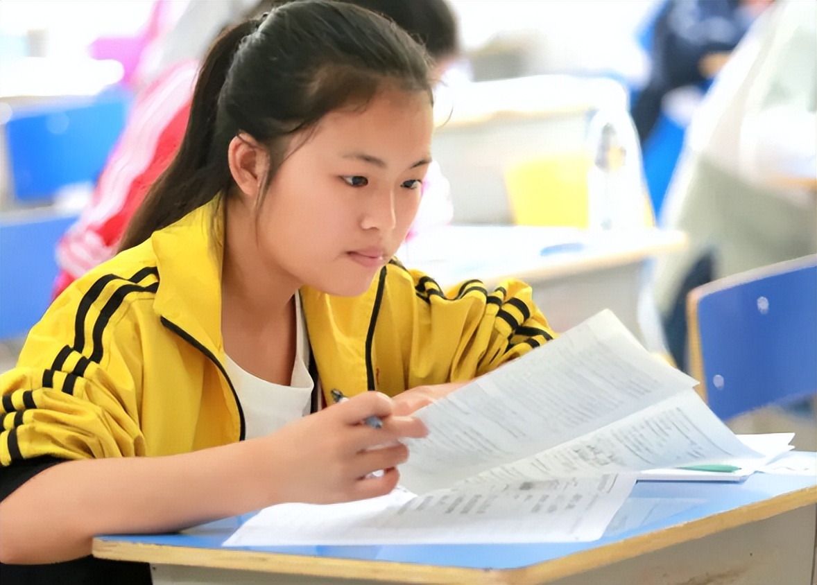 英语或降为副科，两门学科有望成为主科？部分地区开始试行