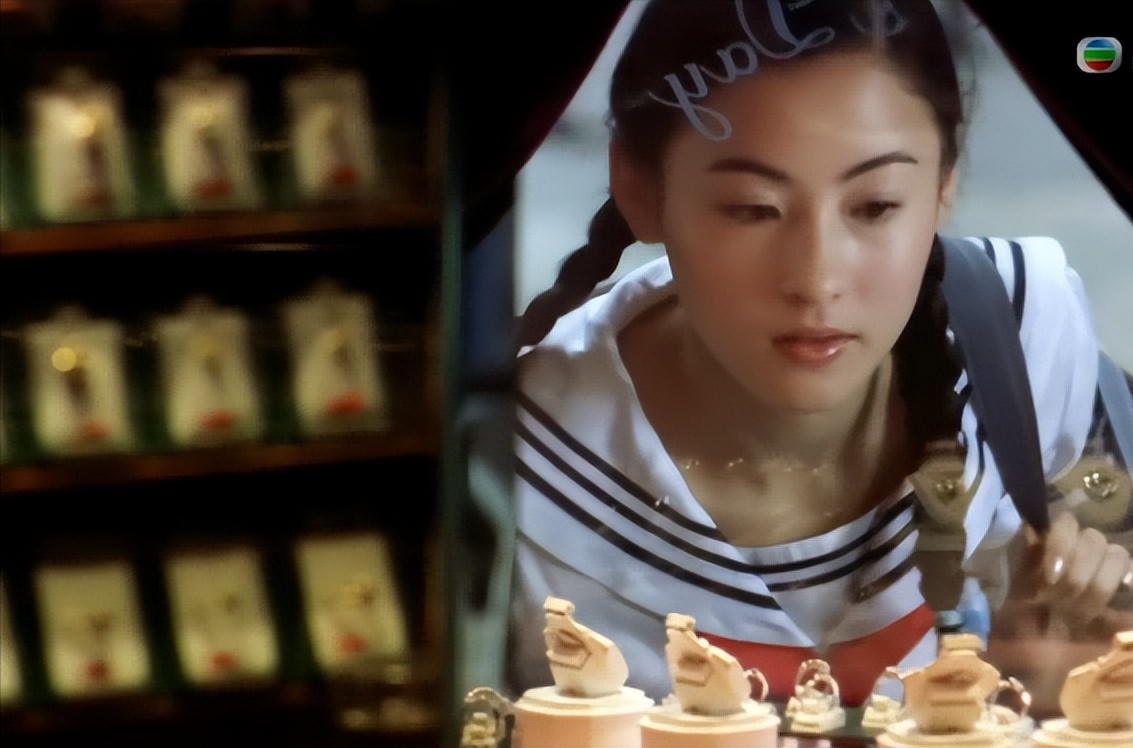 同样是演学生，把张柏芝、赵丽颖和吴倩放在一起，美得各有千秋