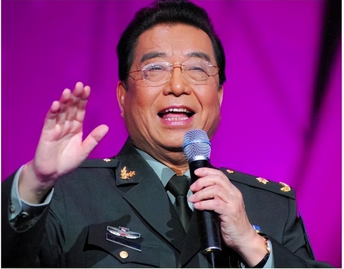 李双江长子李贺：弟弟李天一入狱后，他不计前嫌照顾父亲和继母