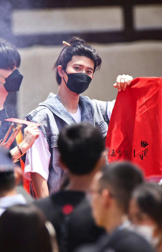 任嘉伦宋祖儿《无忧渡》官宣开机！捉妖师和另一女子奇幻爱情