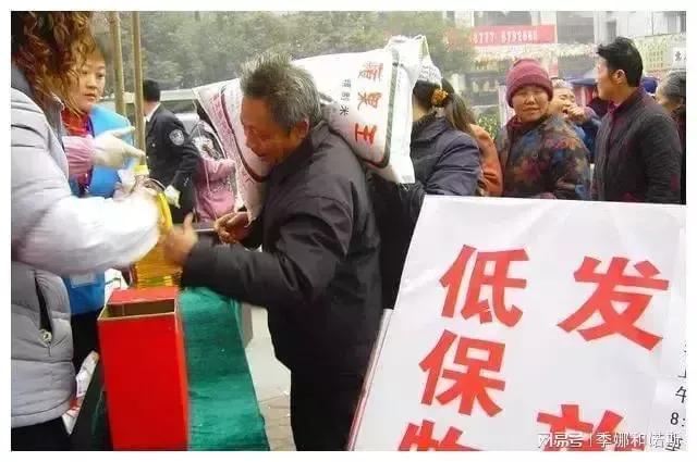 没儿没女的五保户，真的比儿女双全的老人幸福吗？答案是肯定的