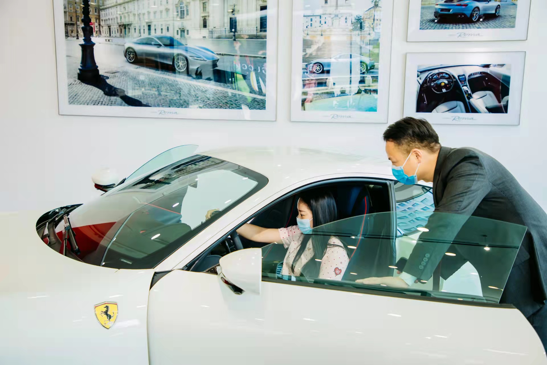 法拉利限时概念店登陆宁波，耀熠呈现