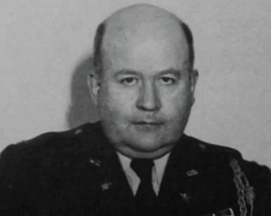 1950年外国间谍企图国庆节炮轰天安门，毛主席：打过来谁都不许跑