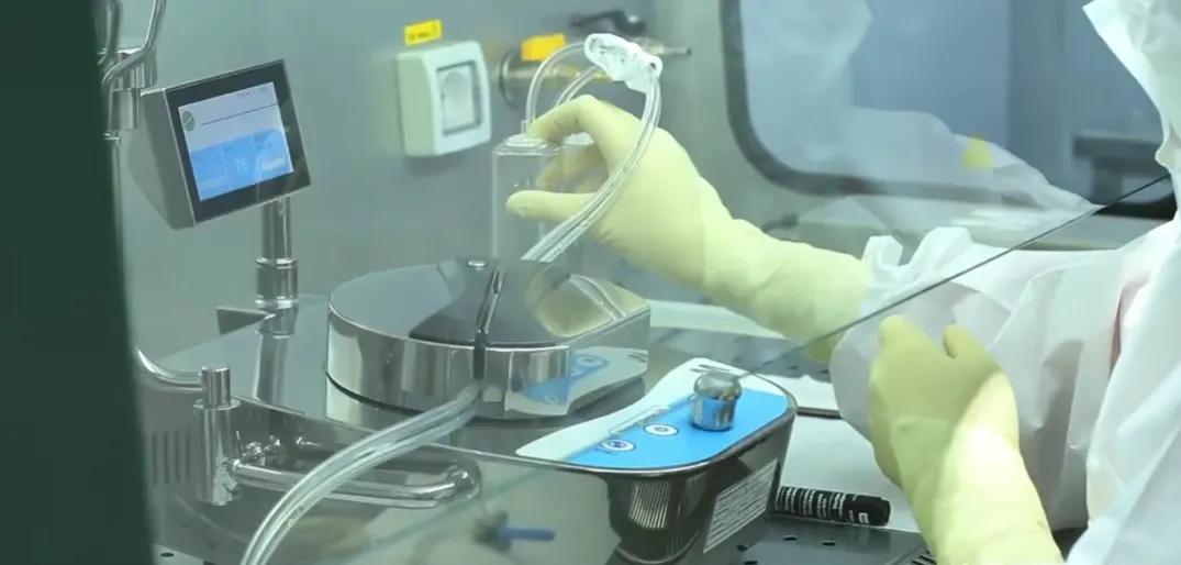 2000年，派出所长遭暗杀牵出系列杀人案：5死4残，名单上还有15人