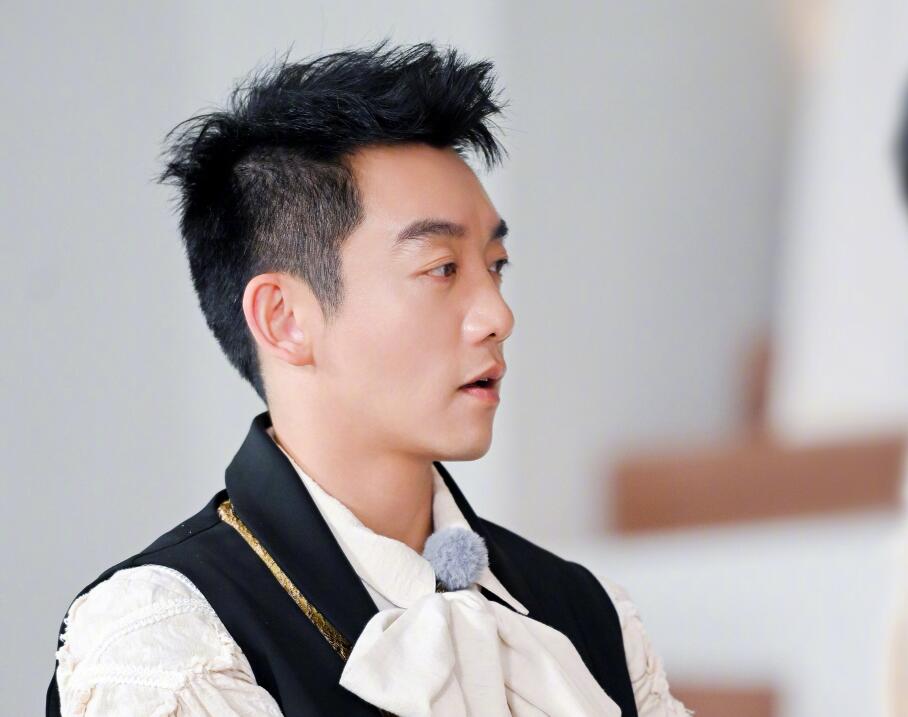 金晨的“巧合”，李晨的“捣蛋”，让这期《跑男》彻底封神了