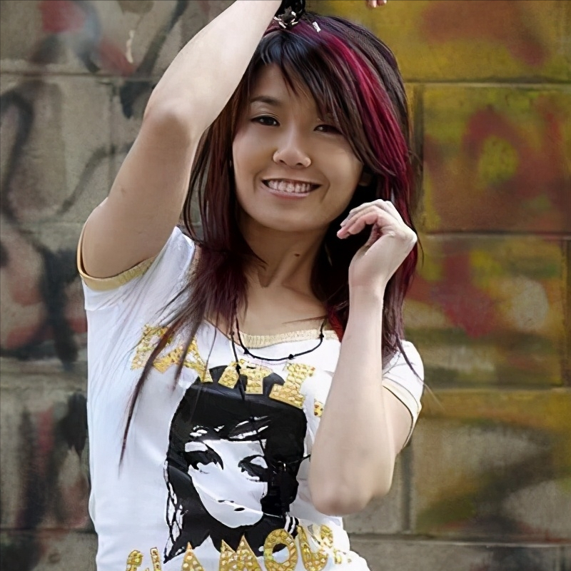 “被精神病”王蓉的娱圈落魄史：我看到了成年人最大的体面