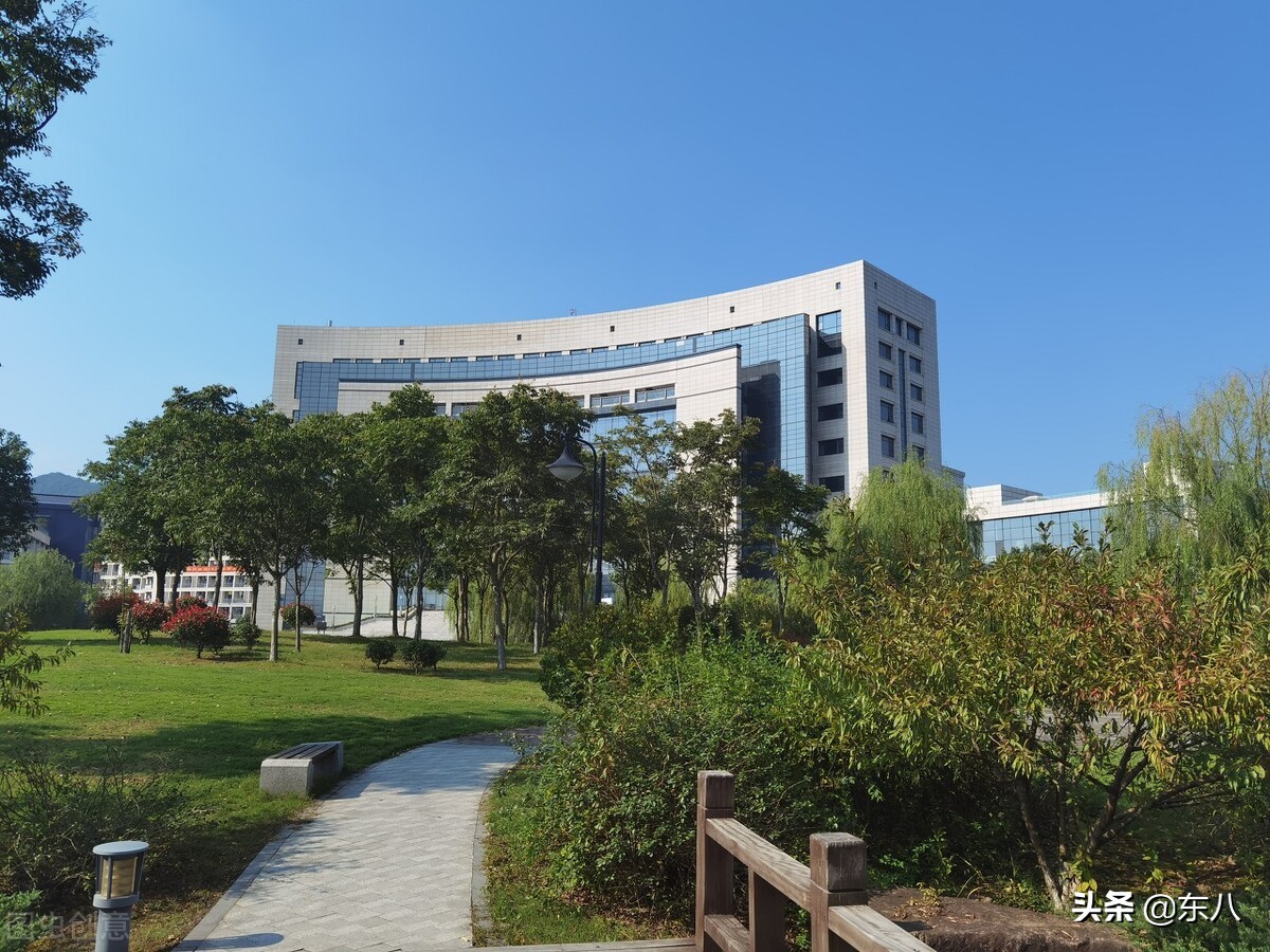 杭州一高校校区涉及产权交接；两所本科院校共享，预计持续5年