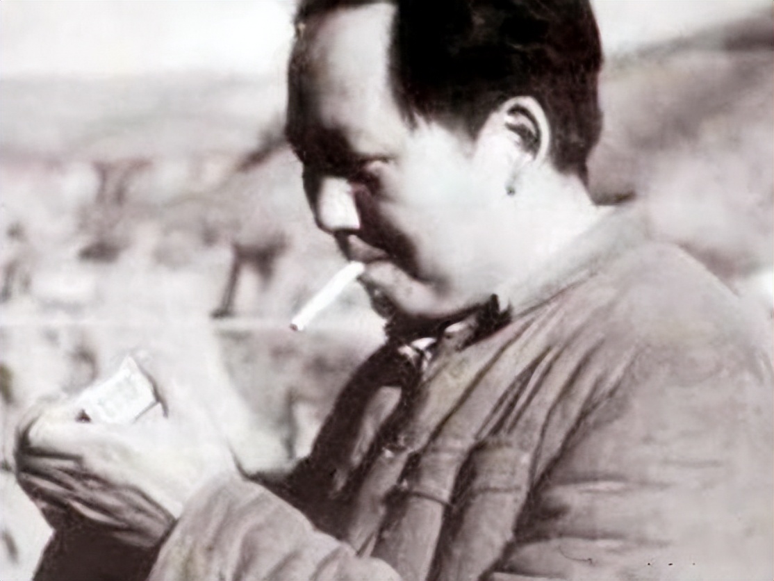 李银桥想追女同志，请毛主席出主意，毛主席：银桥，你太老实了