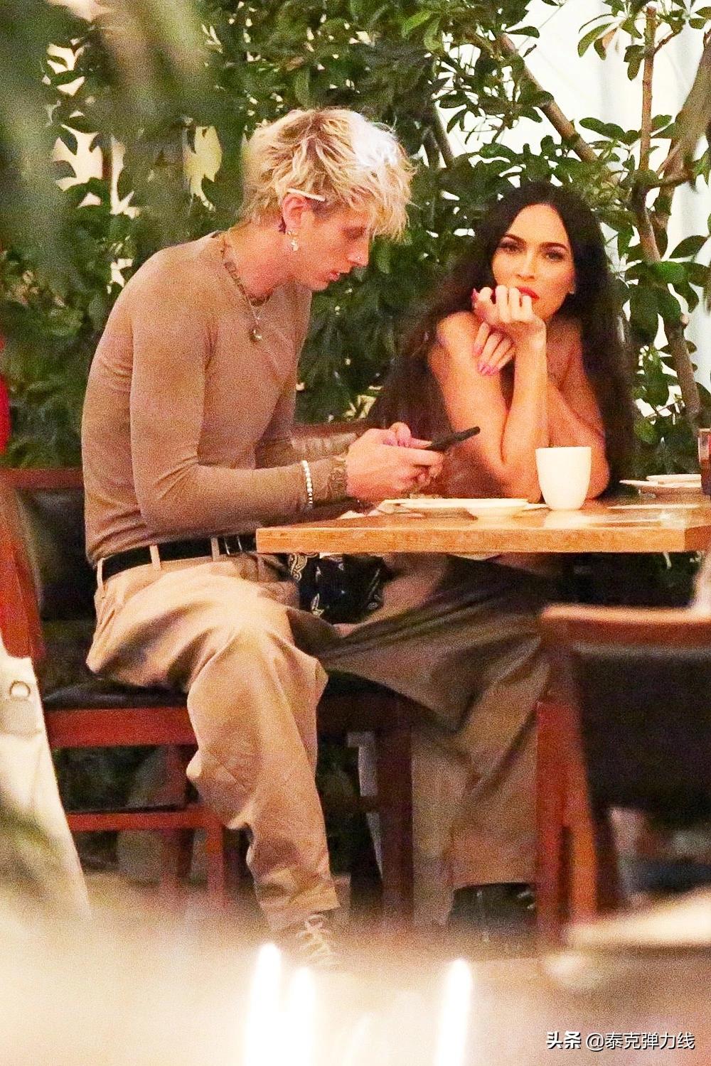 机关枪凯利的粉红色生活真实而黑暗：和女友梅根通电话时差点自杀