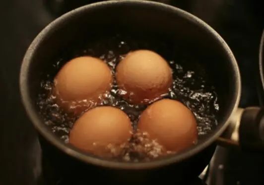 鸡蛋煮几分钟能熟，正确的煮鸡蛋要几分钟