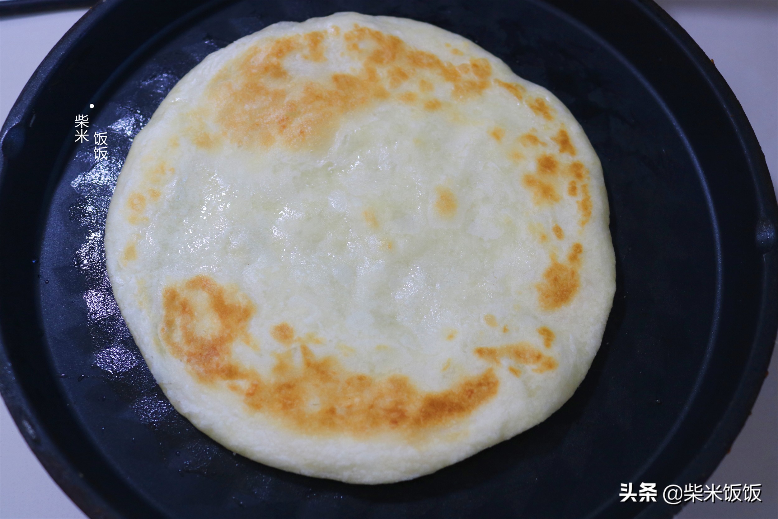 晚上揉发面，早上来烙饼，做法简单又省事，层层香软更好吃