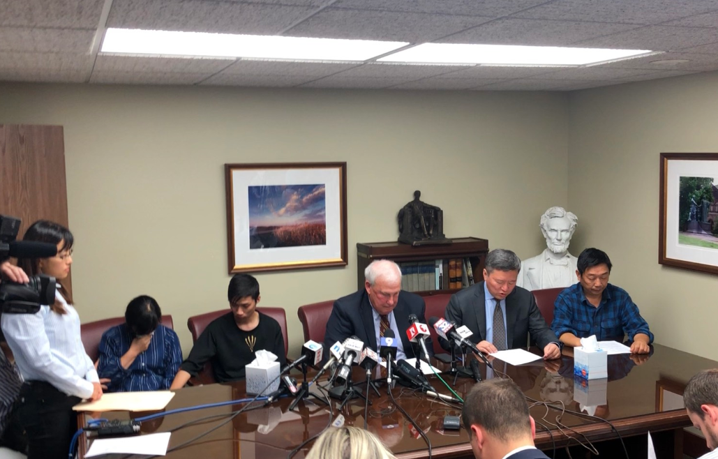 章莹颖赴美惨遭杀害，4年过去尸骨仍下落不明，父母至今没放弃