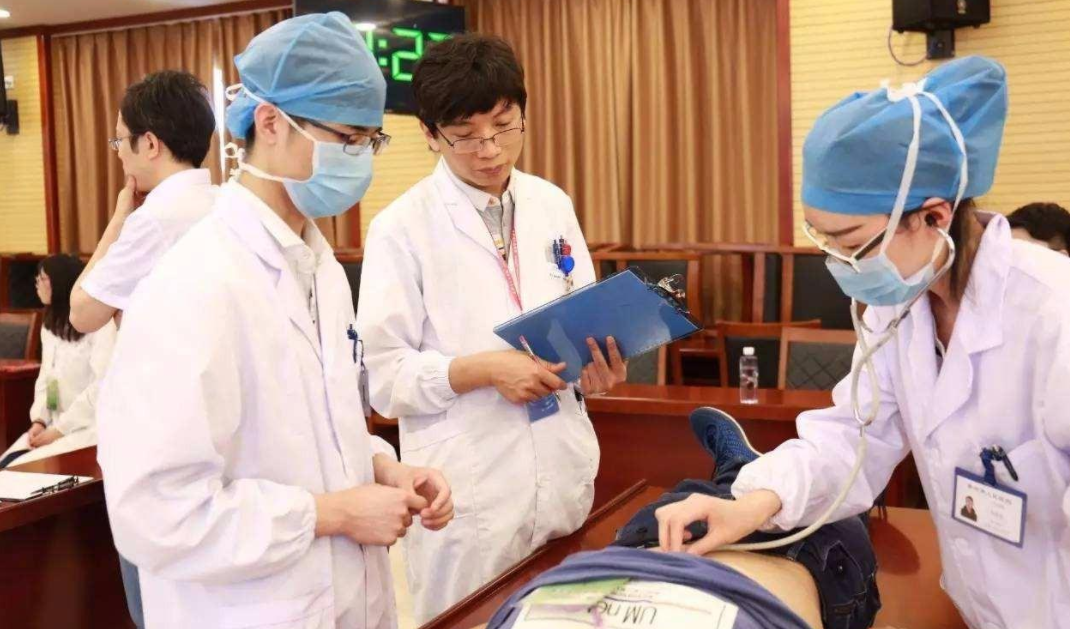 医学类专业“就业前景”排名，榜首在意料之外，中医学成为黑马