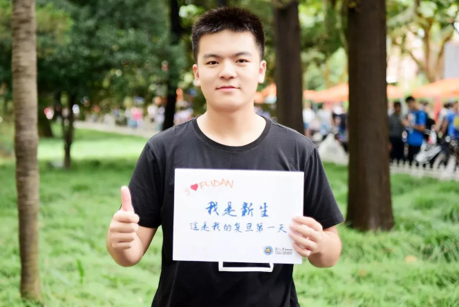 “要彩礼一律免谈”00后大一新生大谈婚恋观，意外受网友支持