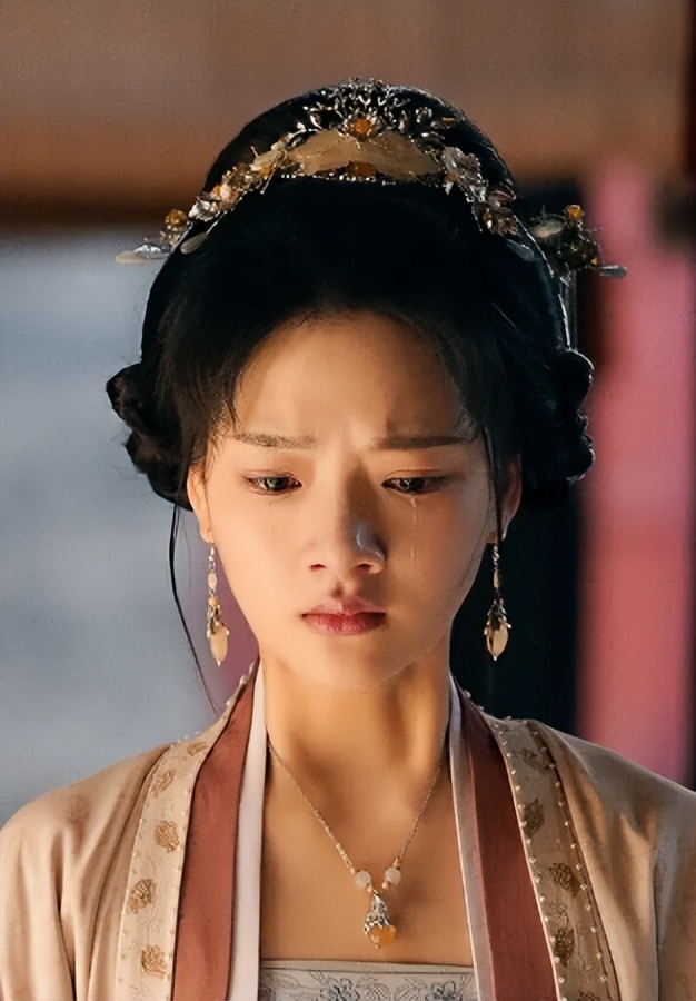 有人资源顶天，有人演技炸裂，95后小花竞争激烈，谁能突出重围？