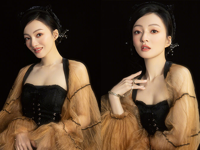 張韶涵穿低領紗裙演出，氣質儒雅身形飽滿，美出瞭古裝的既視感