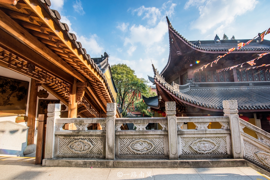 杭州周边旅游景点攻略，这三个地方公交车直达，一天时间可以走完