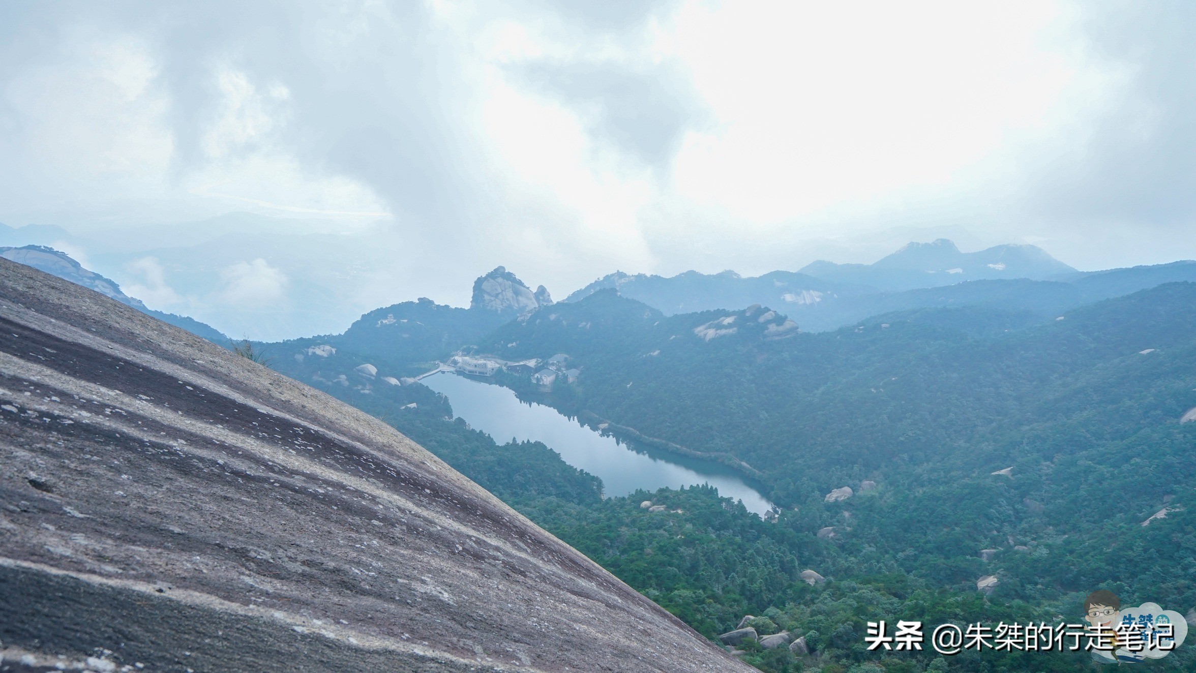 安徽那些绝美的“高山平湖”，青山隐隐，山水相映，犹如瑶池仙境