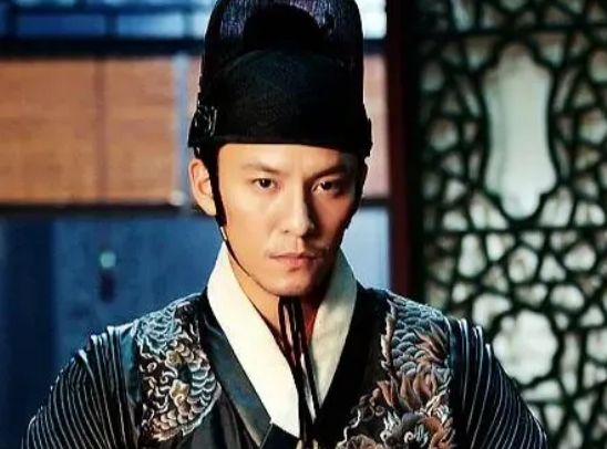 穿飞鱼服我只服这11位男星！穿上后个个化身为万人迷，霸气侧漏