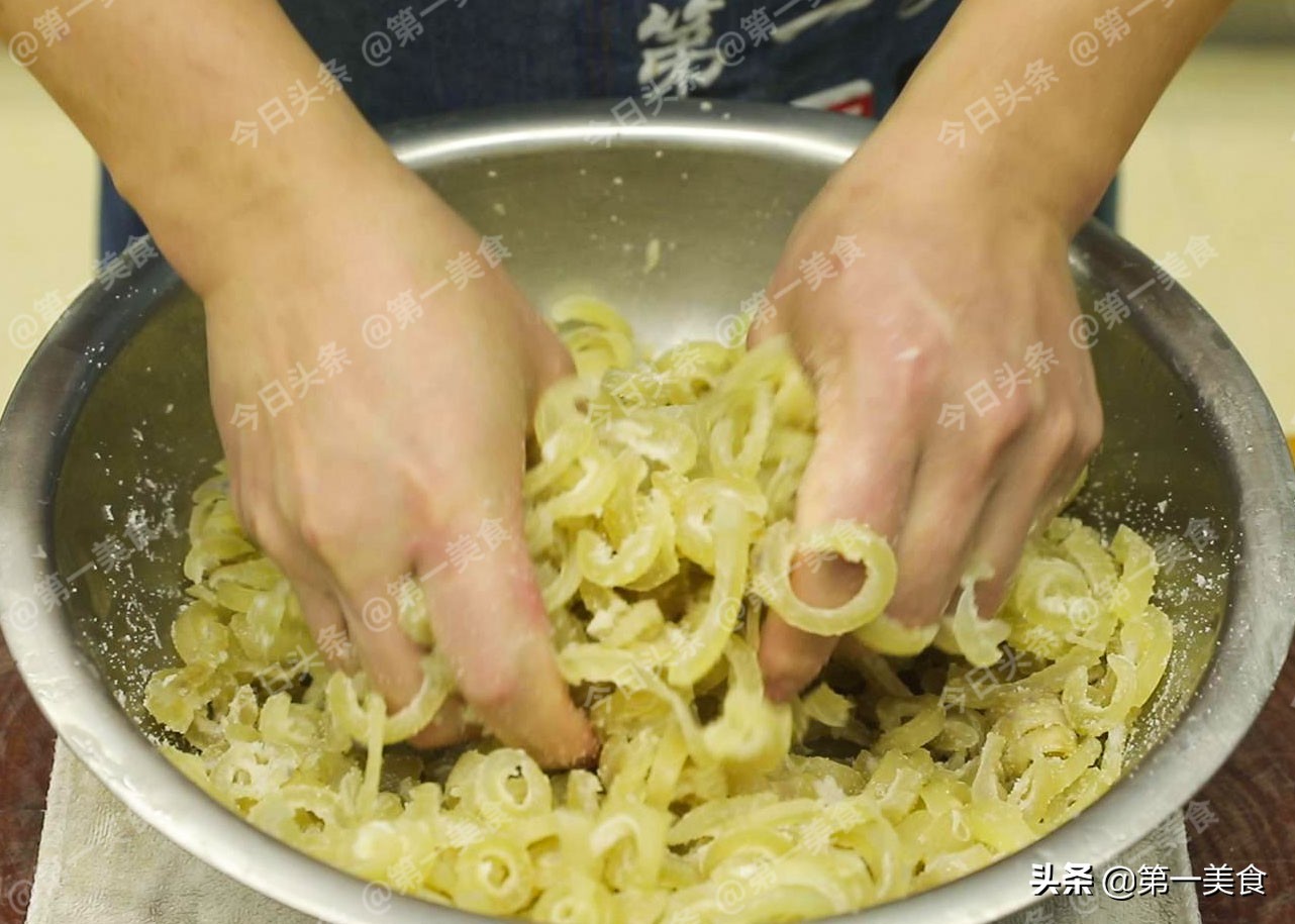 过年不用忙，4道菜提前准备好，来客随便切一下，上桌就是大菜
