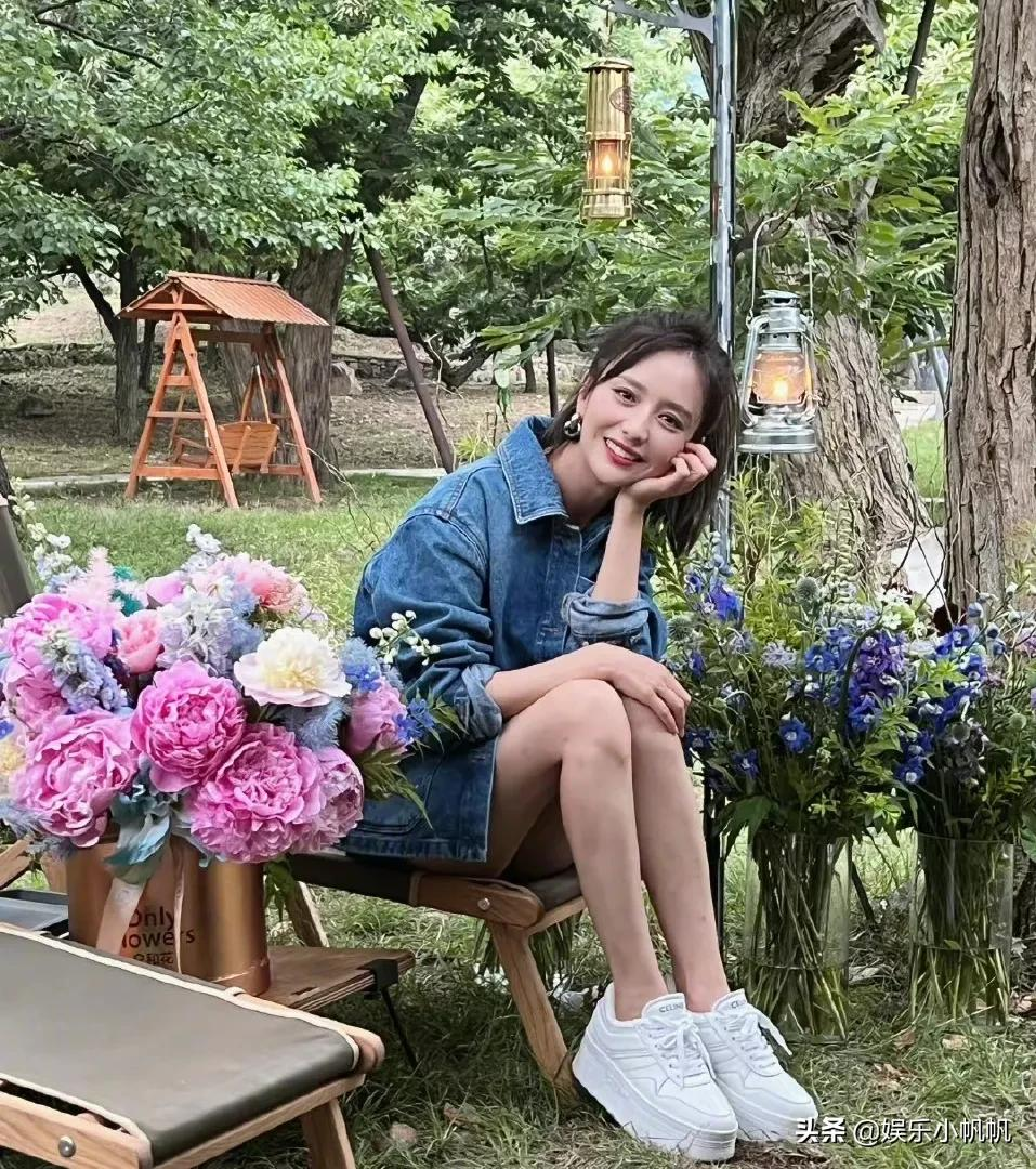 佟丽娅终于又冒泡了!9张自拍换了5身衣服,网友却喊话跪求发原图