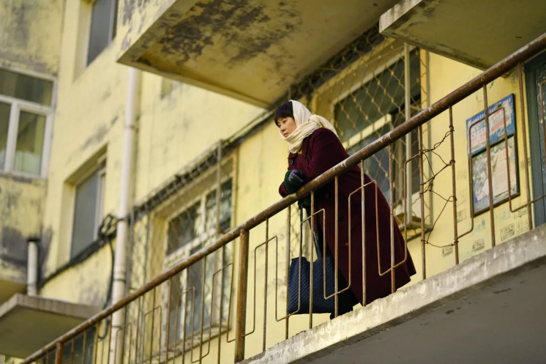 做最辛苦的北漂,住地下室10年,他终于被权威认可