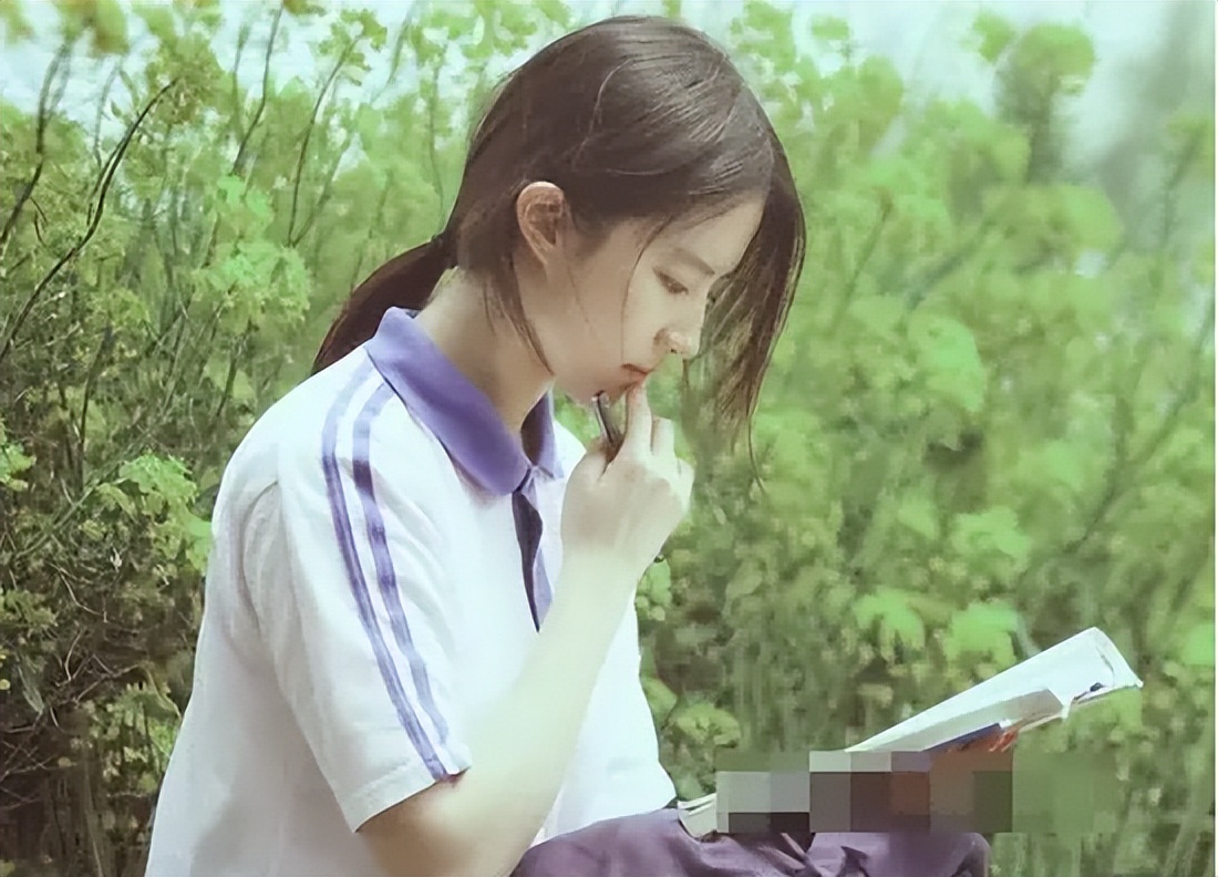 同样是演学生，把张柏芝、赵丽颖和吴倩放在一起，美得各有千秋