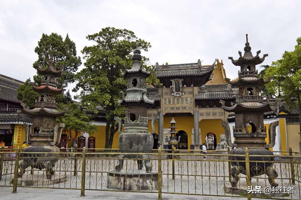 金山寺简介（一个充满历史传说与神话故事的寺庙）