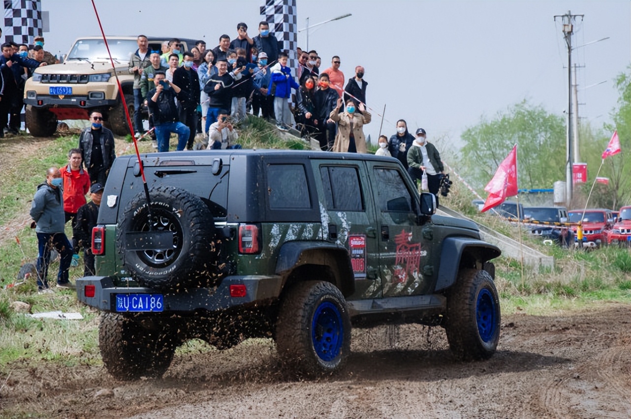 ���ػ�׳�� ��ΪӢ�ۡ�����ԽҰ�����ؾ����ֲ�ԽҰ���Բ����Ļ