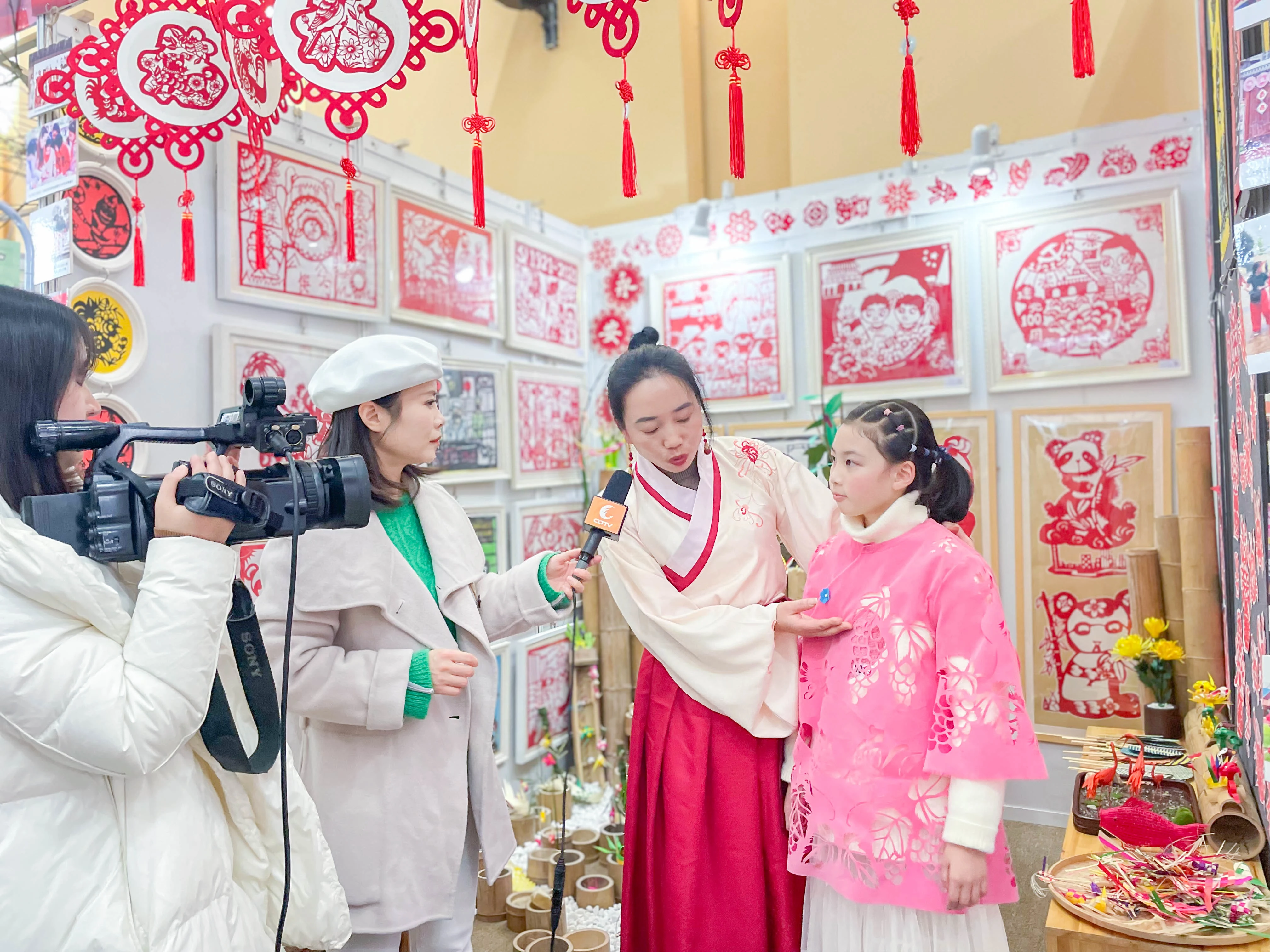 成都市双流区永安小学——非遗剪纸花开双流,文化传承亮眼成都
