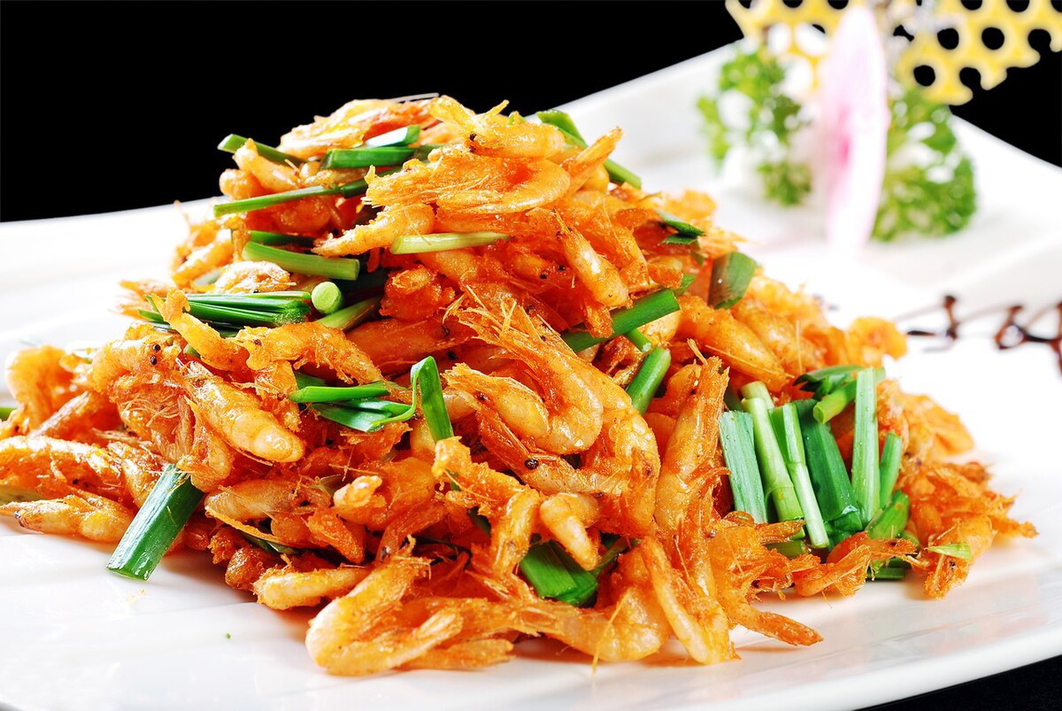 2,韭菜炒河虾这样做的韭菜盒子才是真正的皮薄馅儿大,从外面都能看见