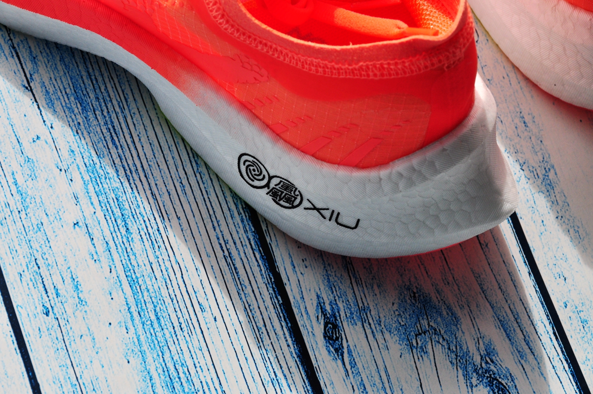 咕咚全掌碳板跑鞋42K，让“造风者”尽情去RUN