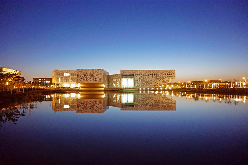 南开大学2022年艺术类招生58人，录取需要文化高出一本线多少分？