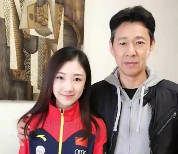 6个娶“小媳妇”的男明星，幸福虽晚但到，他们才是人生赢家