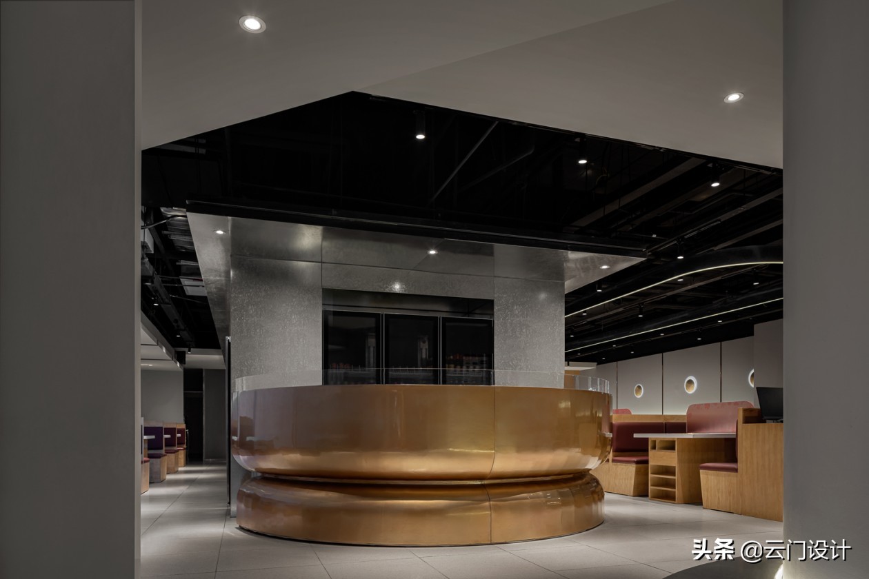 “石板鲜五花，焦香吃不腻”—剖析轻奢系-韩时烤肉餐厅升级设计