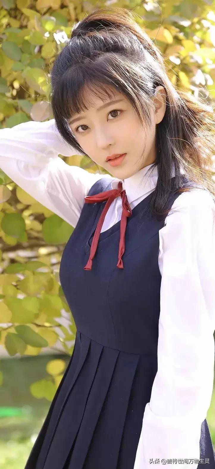 如花似玉的王嘉丽